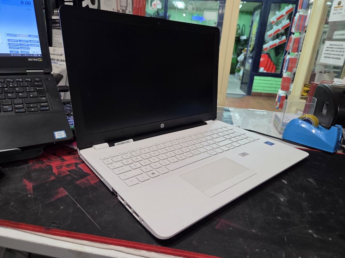 HP 15-bs026nz 15.6/Celeron N3060 2.46GHz/4GB DDR3/120GB SSD
