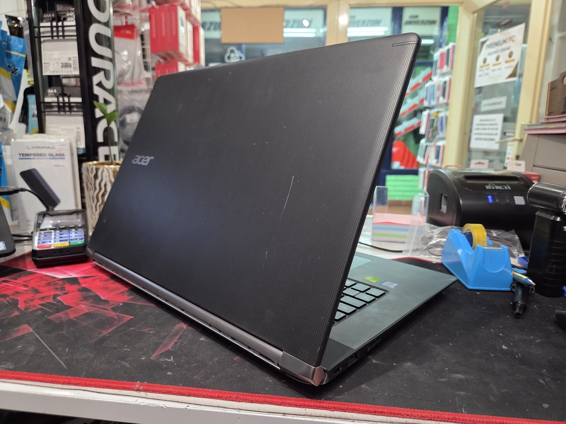 Acer V17 Nitro 17.3/i7 6700HQ 3.5GHz/16GB DDR4/SSD + HDD