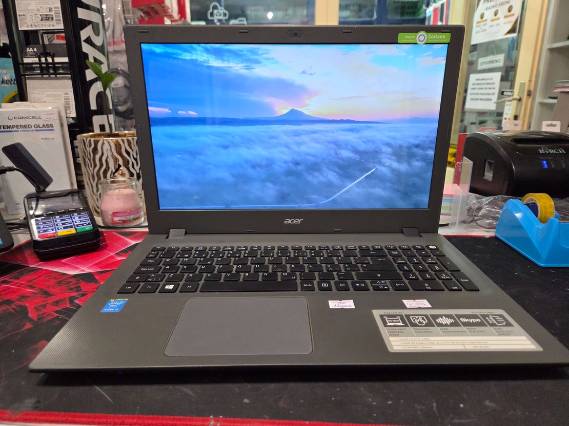 Acer Aspire E5 15.6/i5 5200U 2.7GHz/8GB DDR3l/256GB SSD