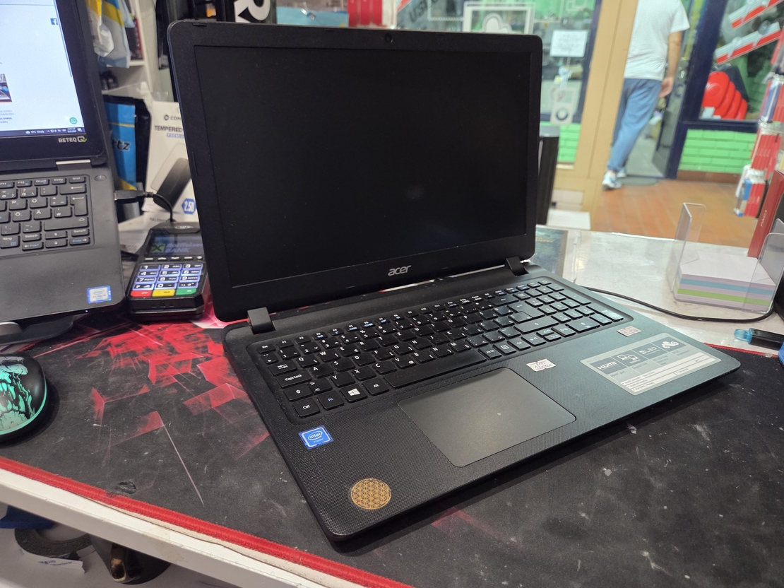 Acer Aspire ES1-533 15.6/Celeron N3350 2.3GHz/4GB DDR3l/120GB SSD