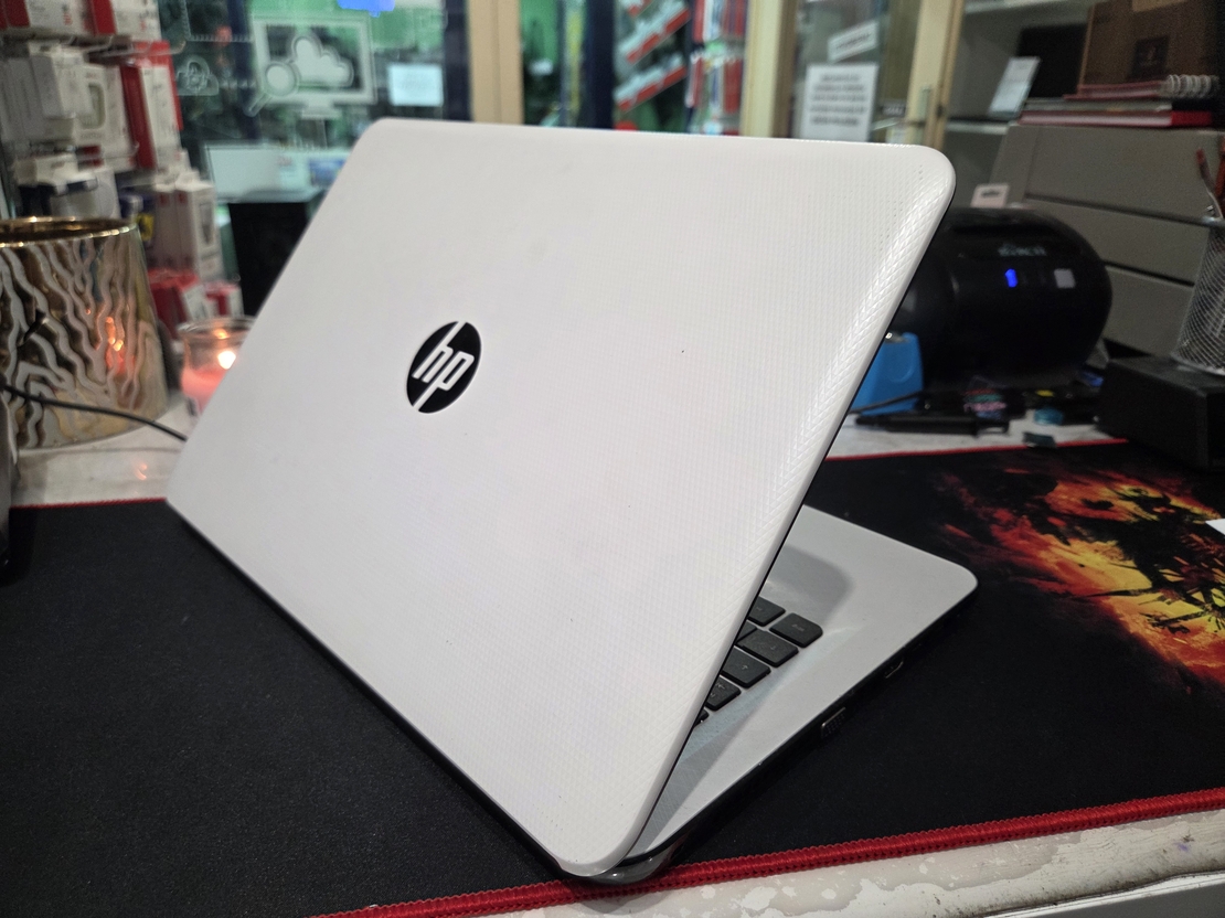 HP 14-ac101ng 14/Celeron N3050 2x1.6GHz/2GB DDR3/32GB SSD