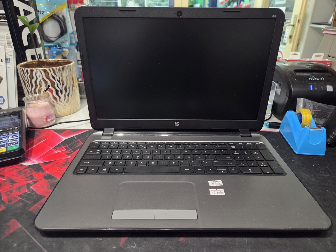HP 250 G3 15.6/Celeron N2840 2.16GHz/8GB DDR3/128GB SSD