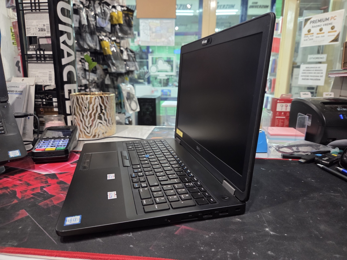 Dell Latitude E5570 15.6/i5 6300U 3.0GHz/8GB DDR4/256GB SSD