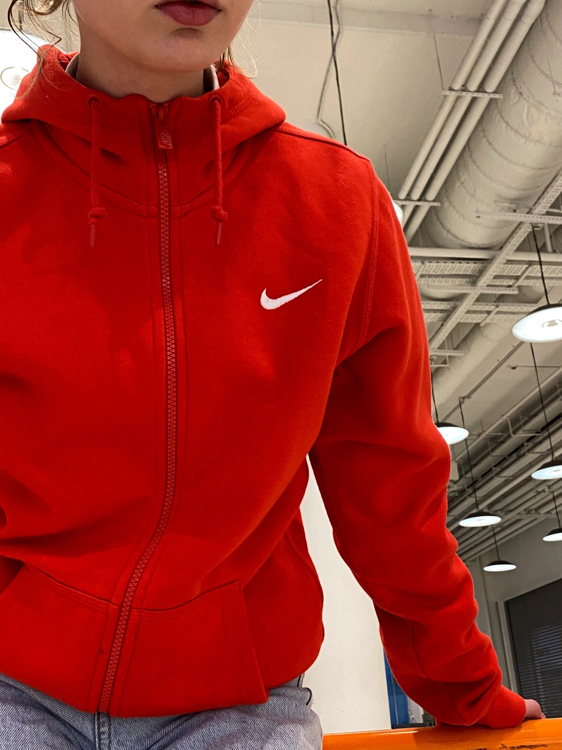 Nike red sweater zip up online