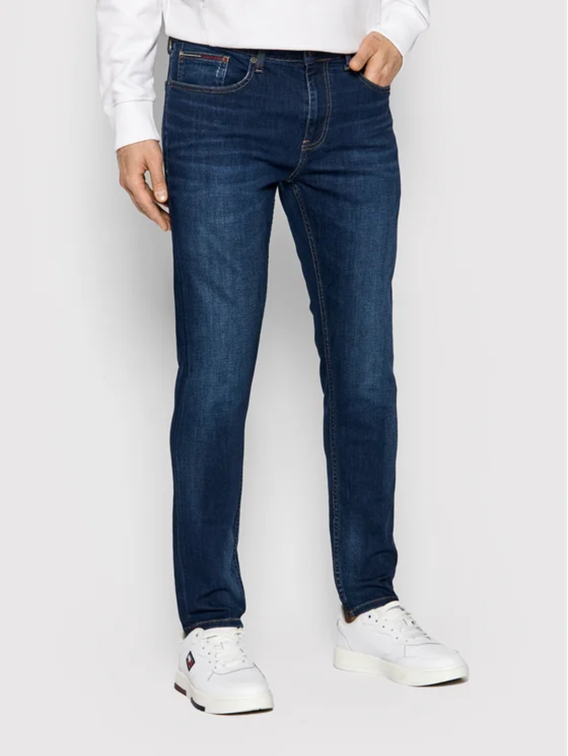 TOMMY JEANS