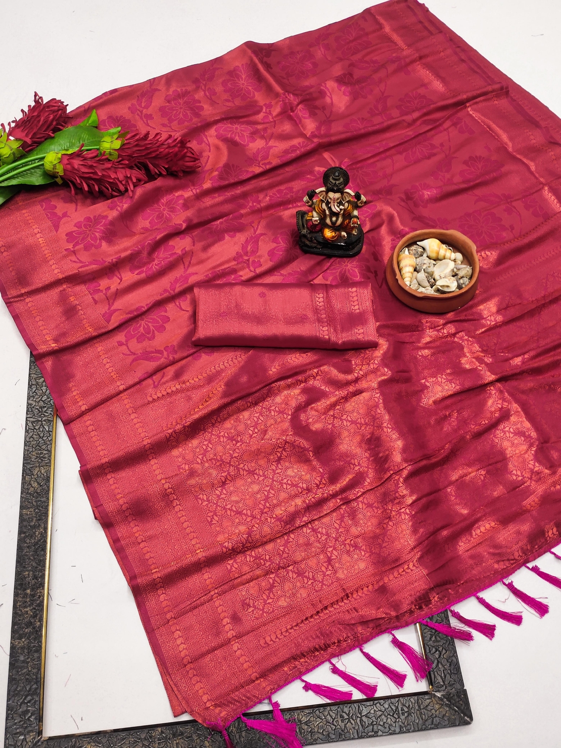 SAREE
