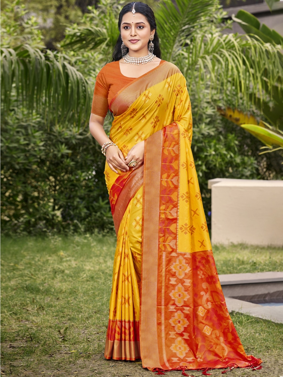 SAREE