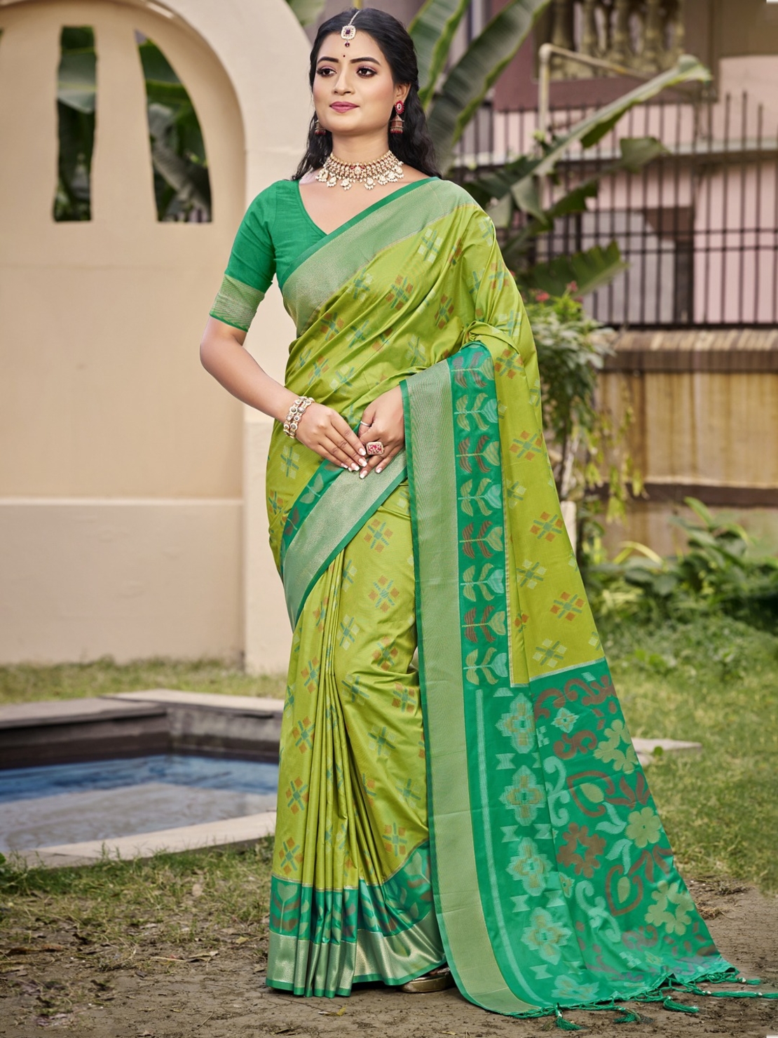 SAREE