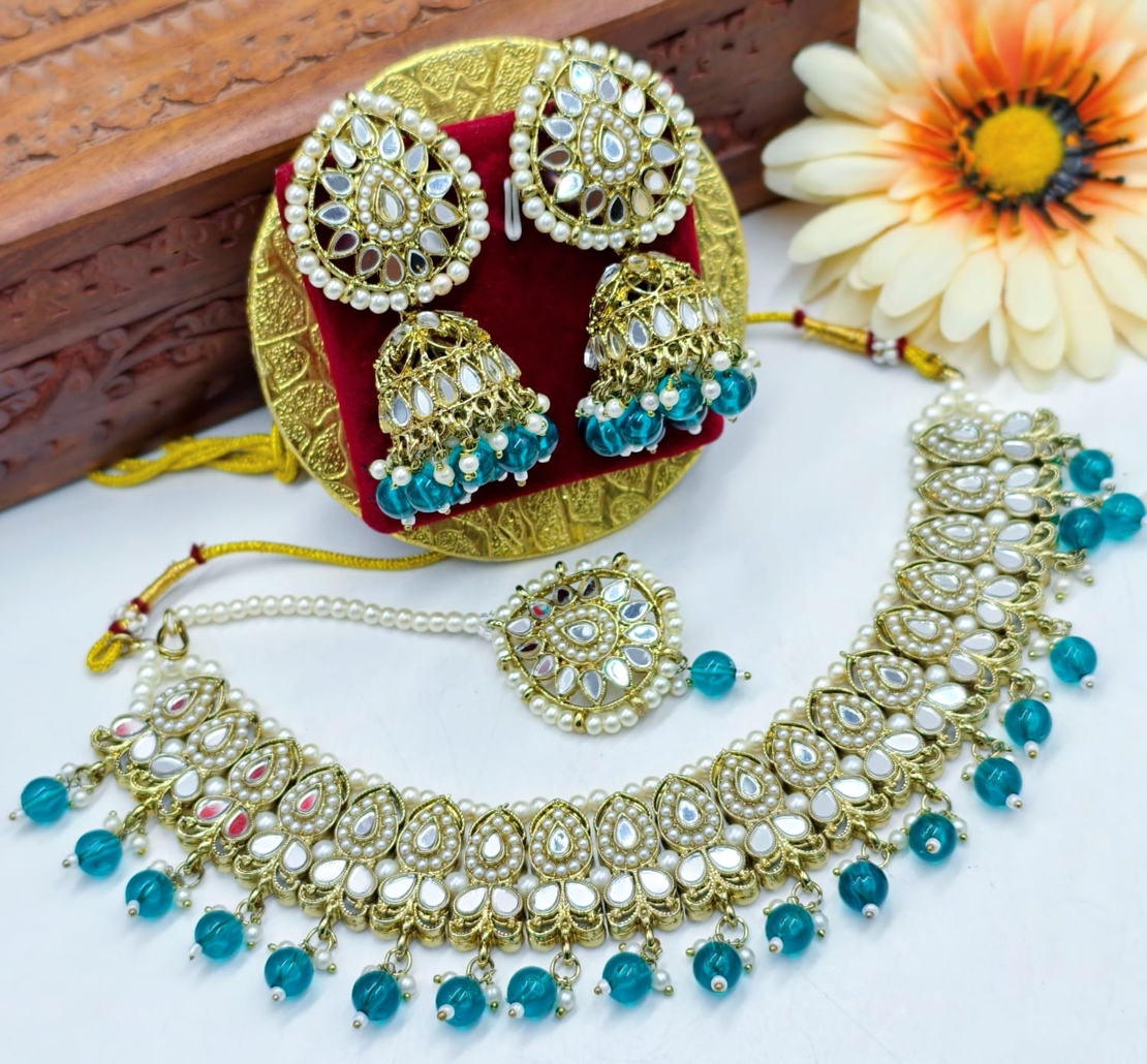 CHOKER NECKLACE