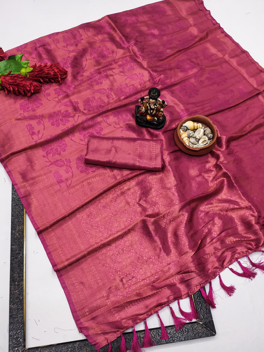 SAREE