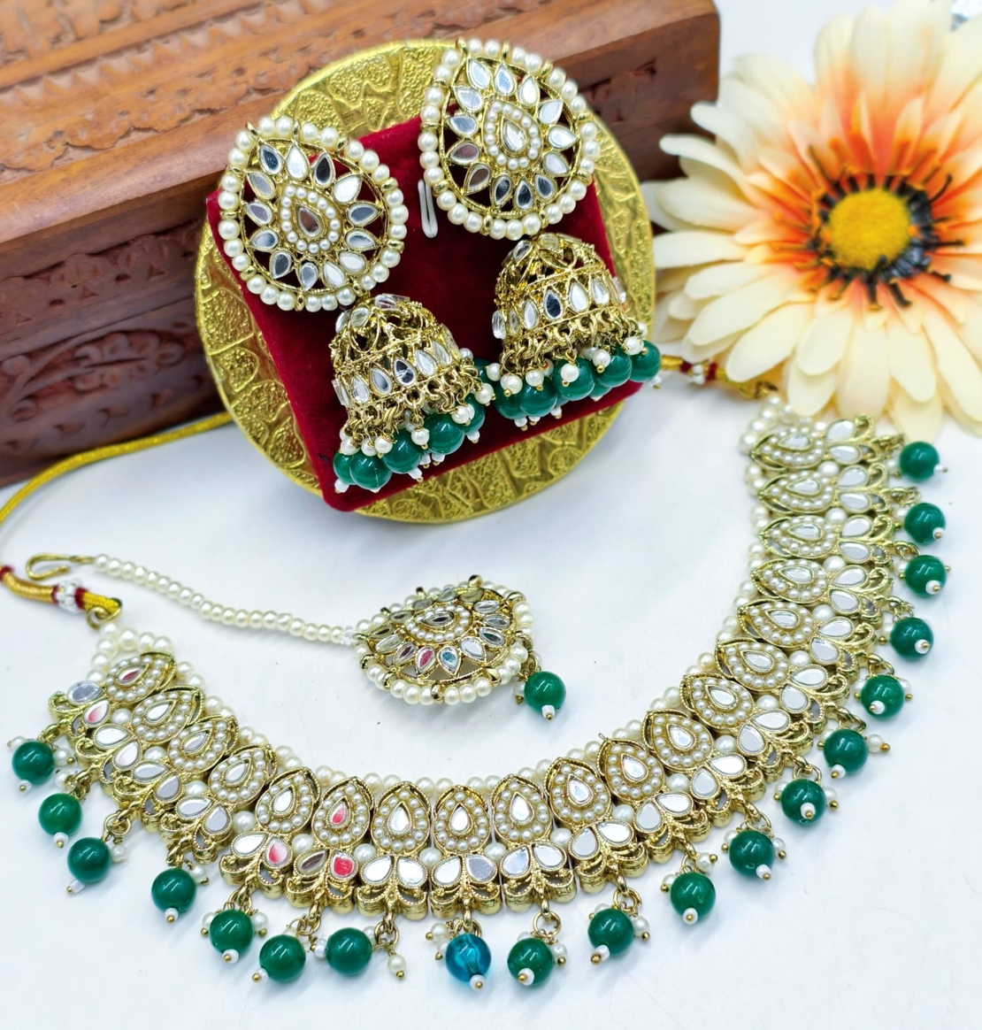 CHOKER NECKLACE