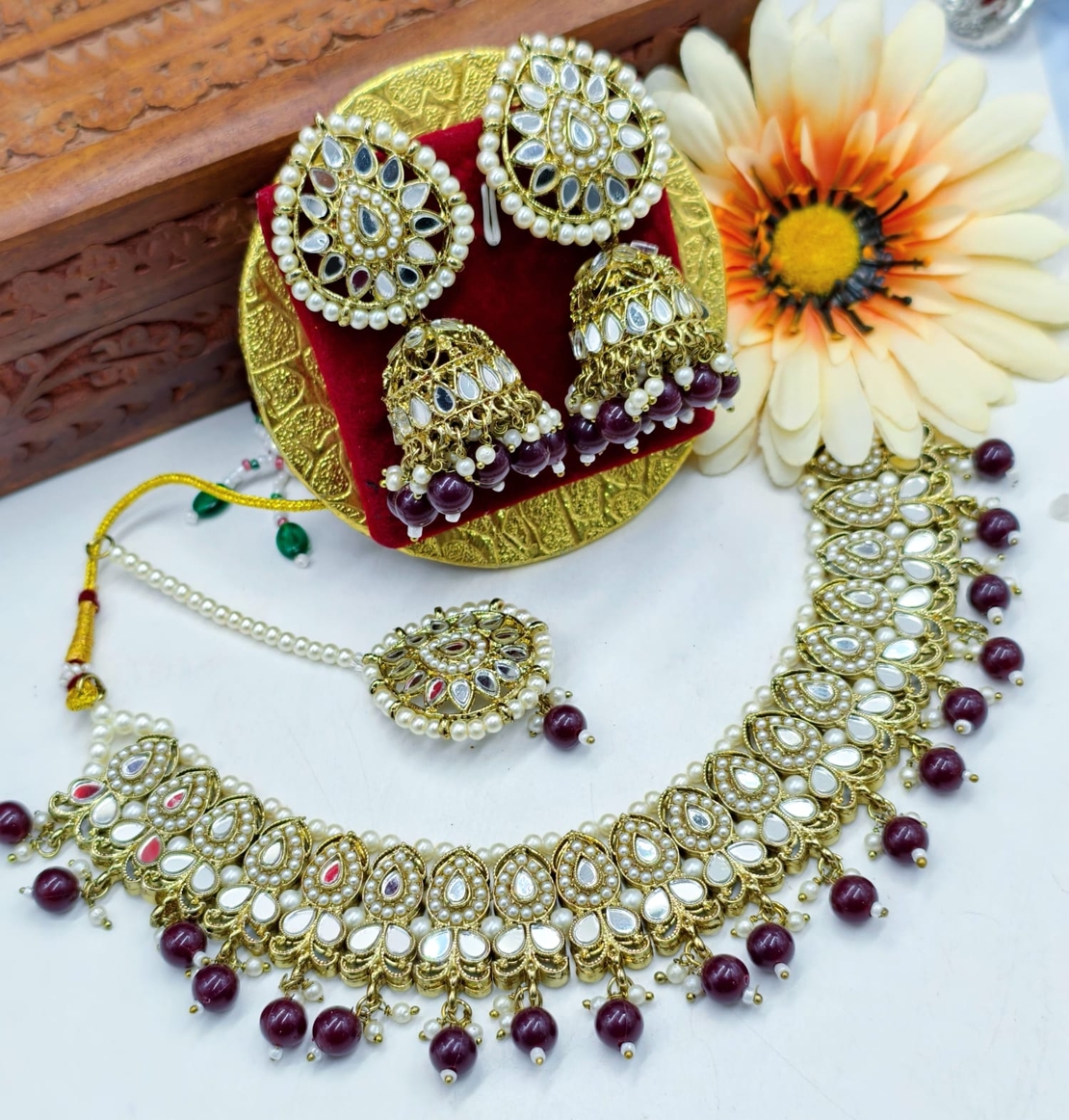 CHOKER NECKLACE