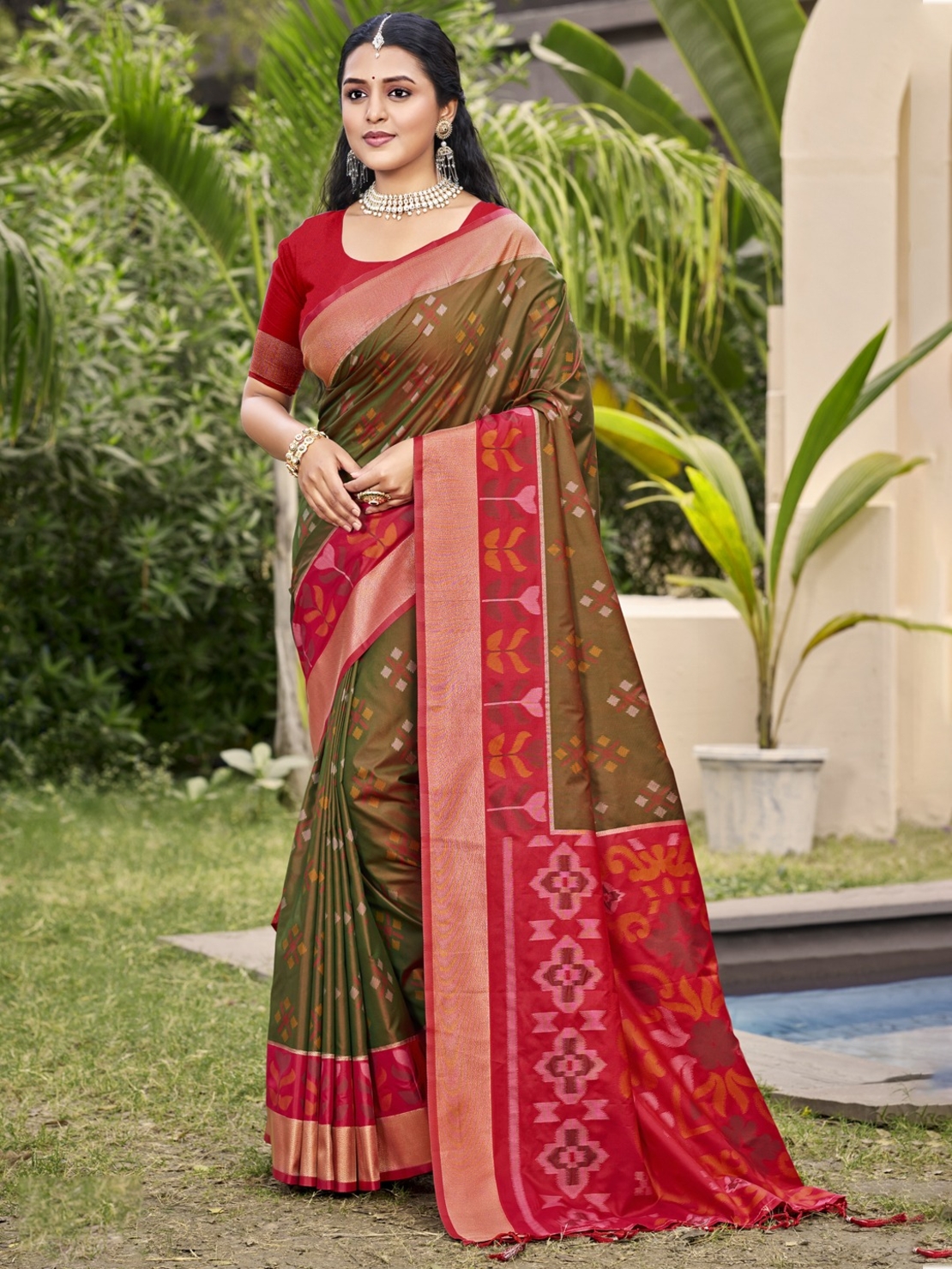 SAREE