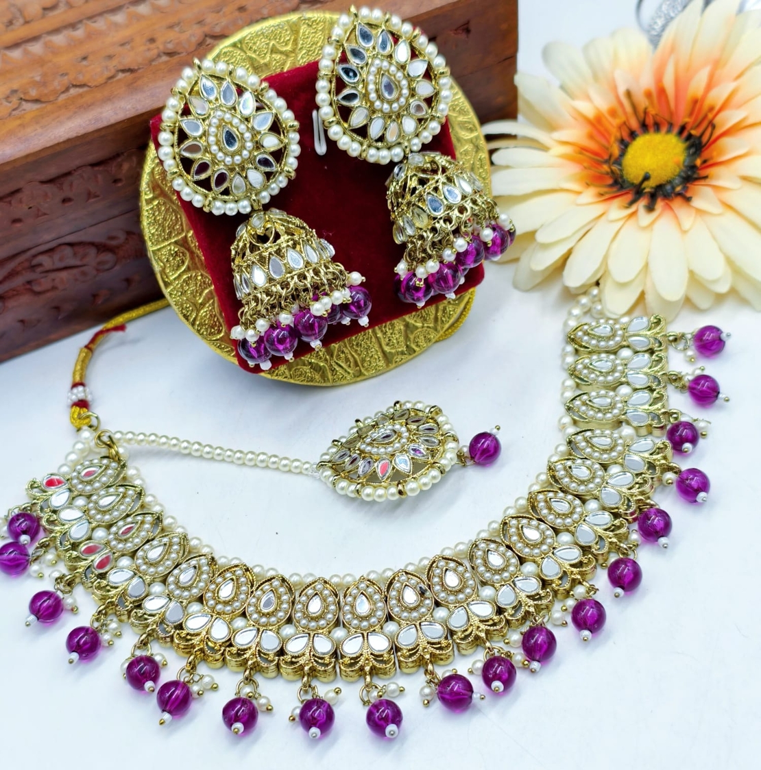 CHOKER NECKLACE
