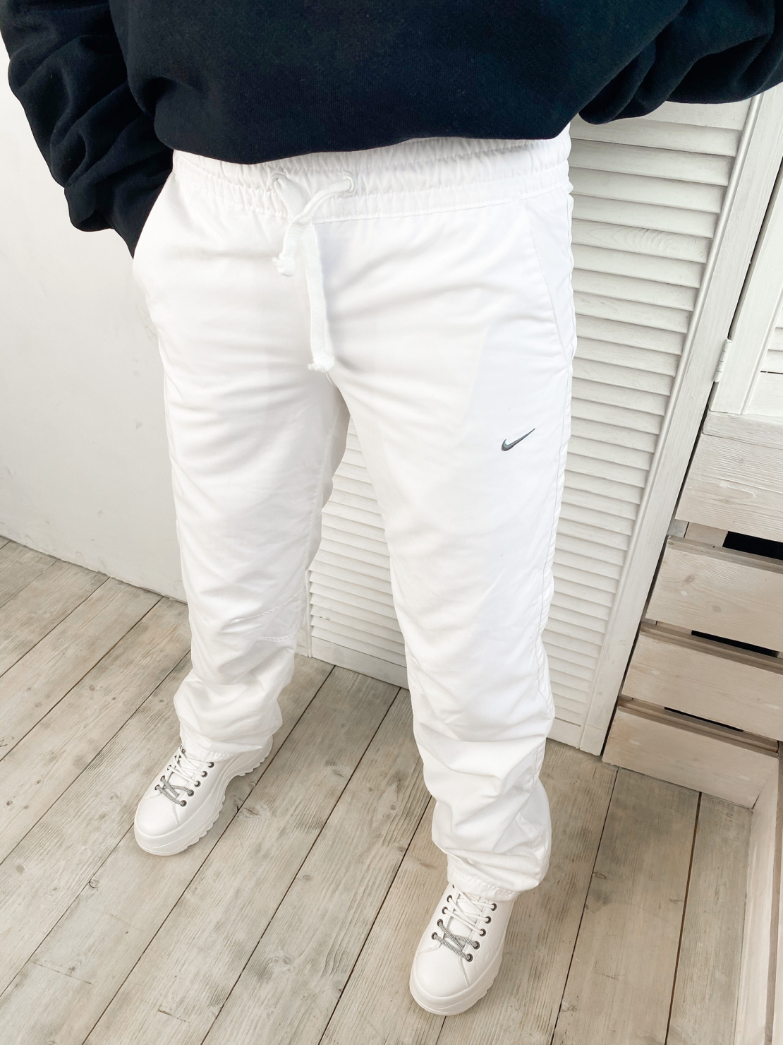 Спортивные штаны Nike белые