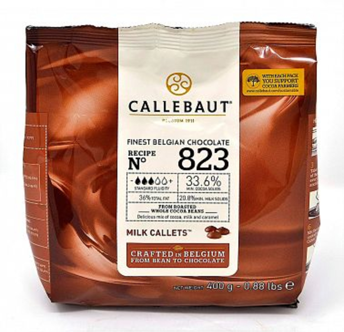 Шоколад молочный углеводов. Шоколад молочный 823 Callebaut, 33,6% какао, 400 г. Шоколад Callebaut 823 молочный. Молочный шоколад Барри Каллебаут. Шоколад Каллебаут молочный 33.6.