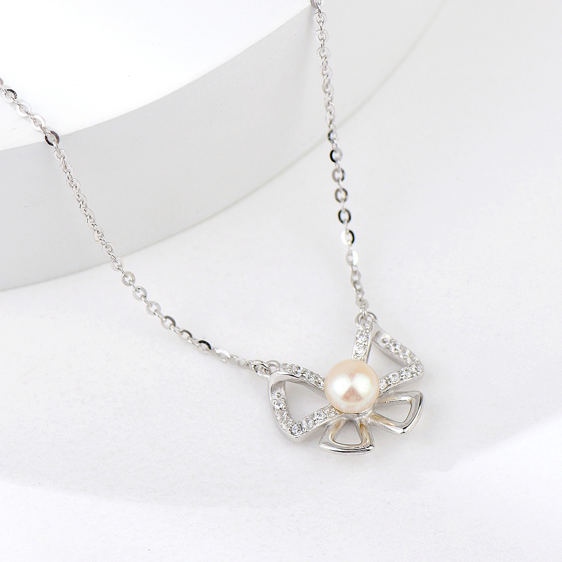 Сребърно колие Панделка с Перла | колекция Delicate Silver