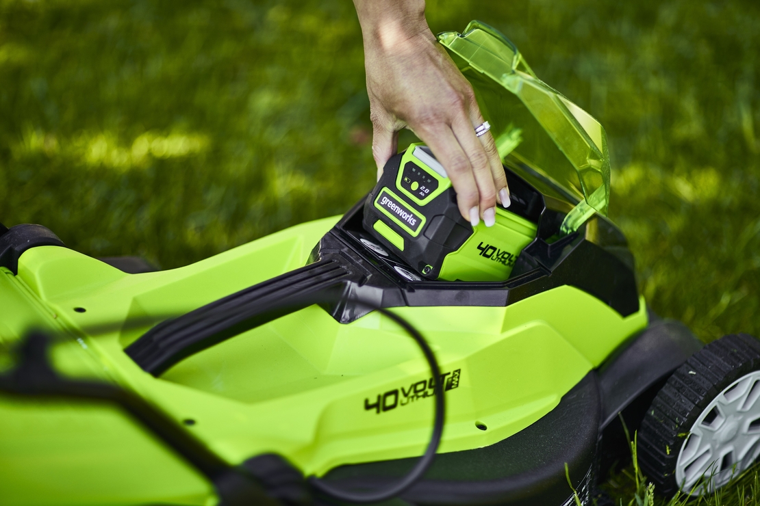 Аккумуляторная газонокосилка greenworks 2501907ua