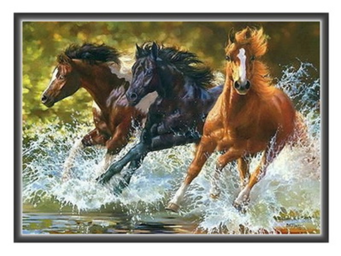 Три коня в реката