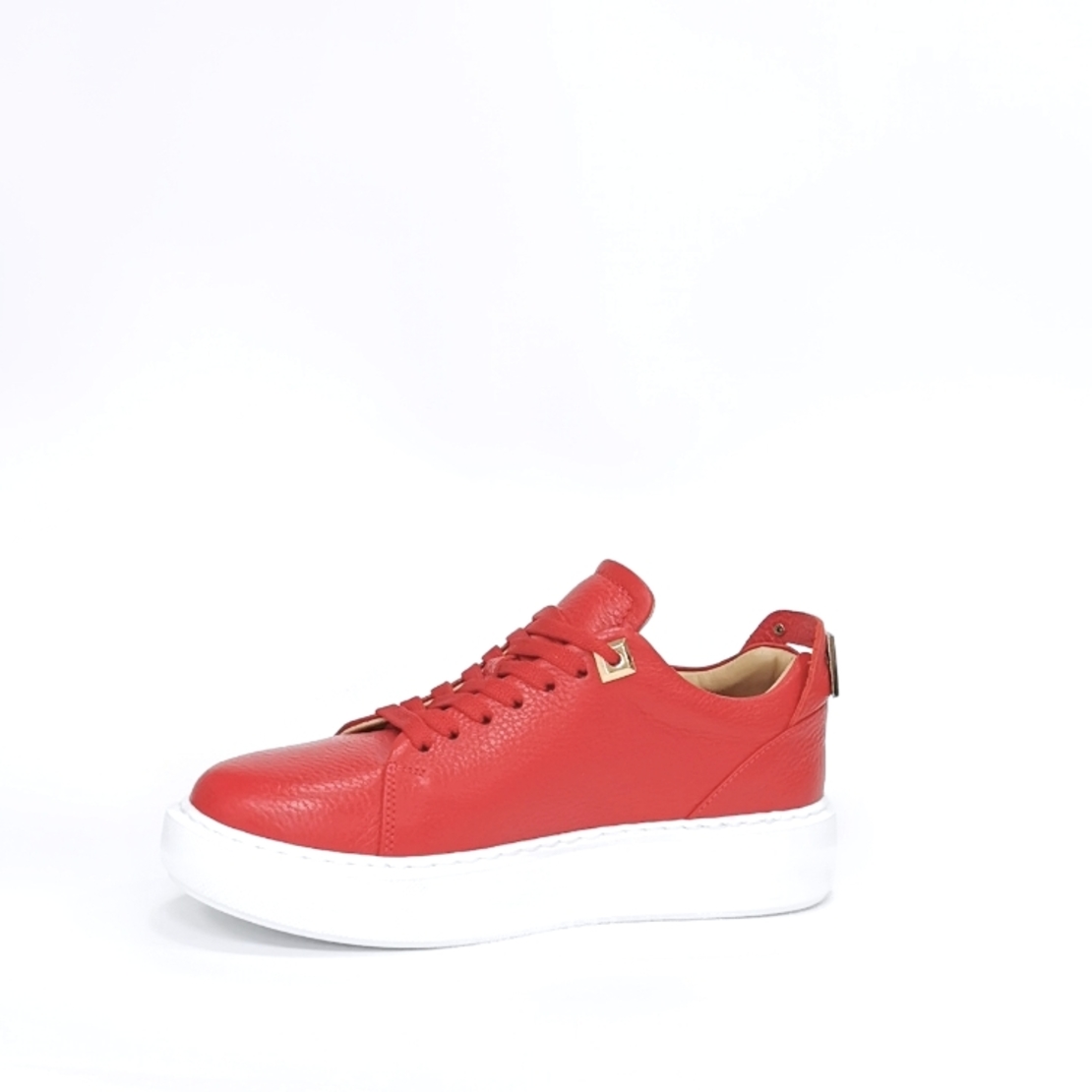 Women's sneaker made of natural leather in red color with anatomical insole/7785