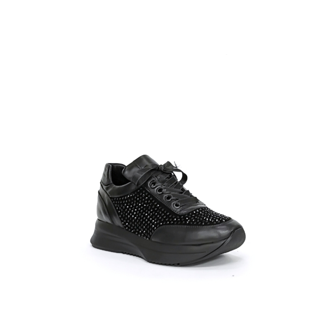 Women's sneakers made of natural leather with an anatomical insole in black/71614