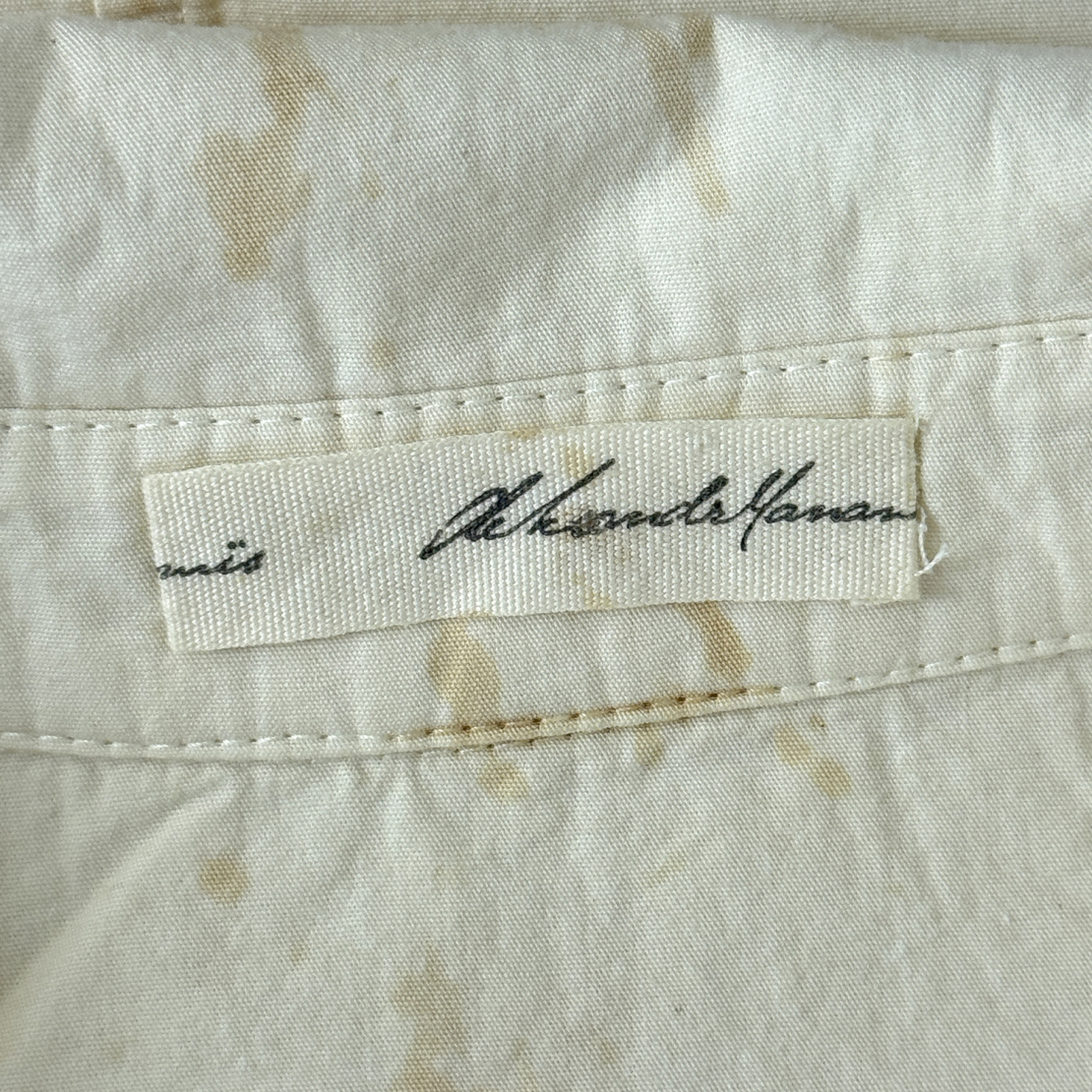Дамска риза с петна от чай Aleksandr Manamis shirt with tea stains