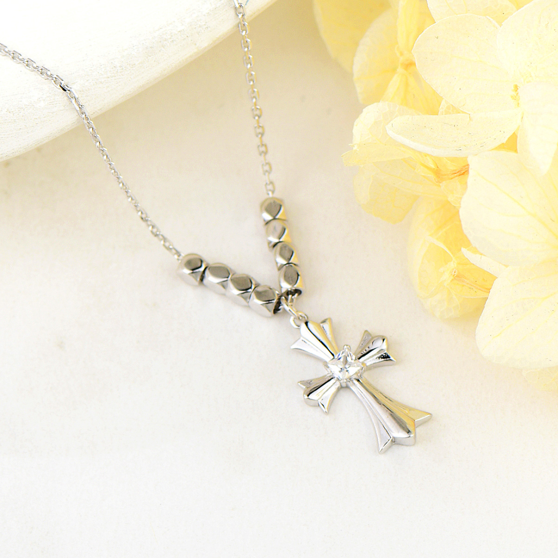 CHRISTIAN CROSS SILVER NECKLACE