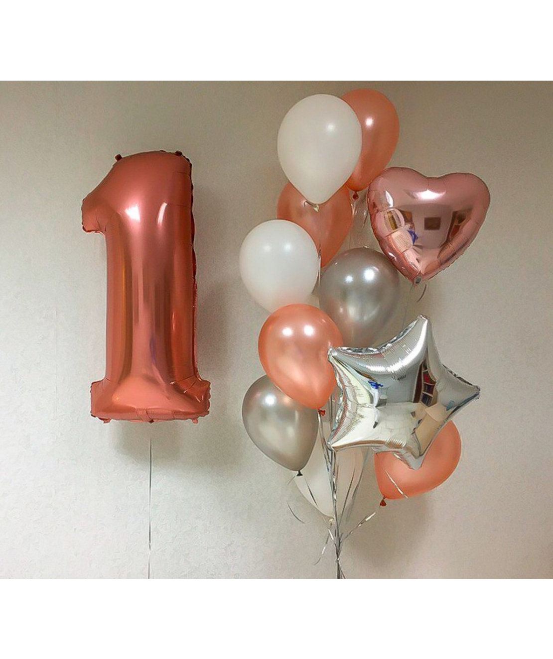 Воздушные шары девочке на 1. Шары с гелием цифра 1 розовое золото. Воздушные шары композиции. Композиция шаров. Фонтаны из шаров.