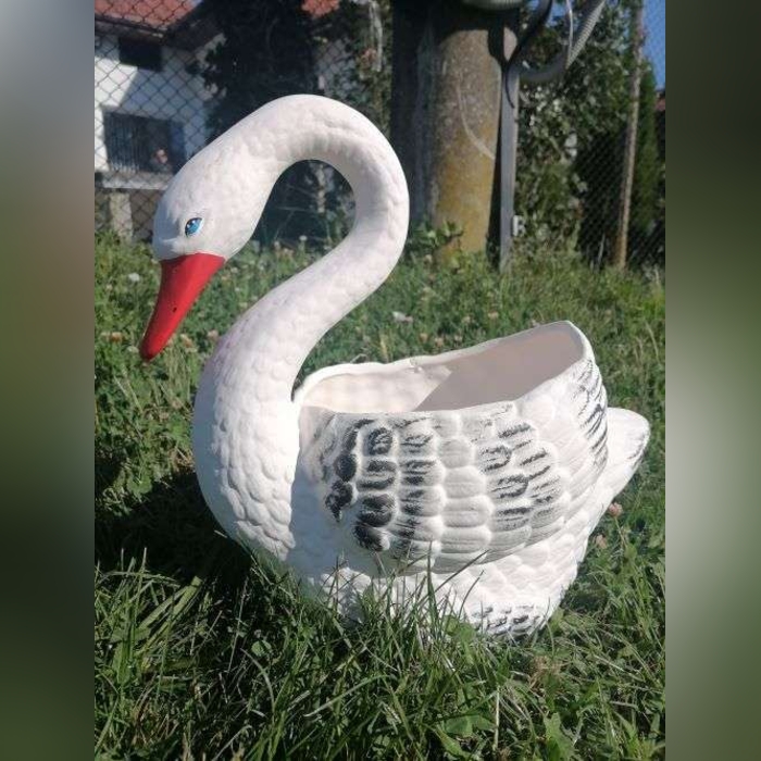 Градинска фигура керамика - Лебед саксия-голям