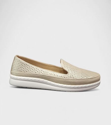 Модни дамски лоуфъри с перфорации A2373-3 beige