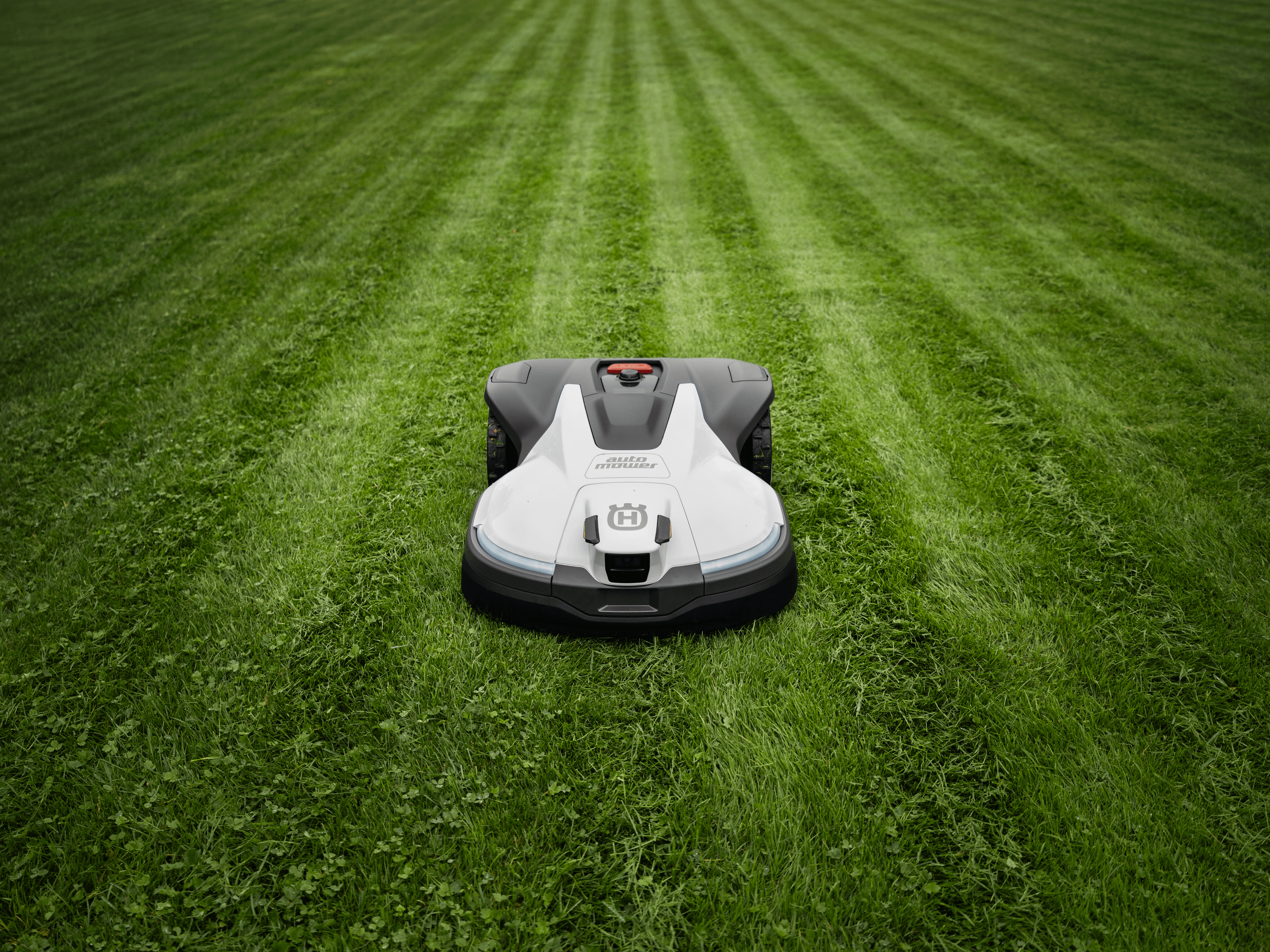 Световен лидер в роботизираното косене